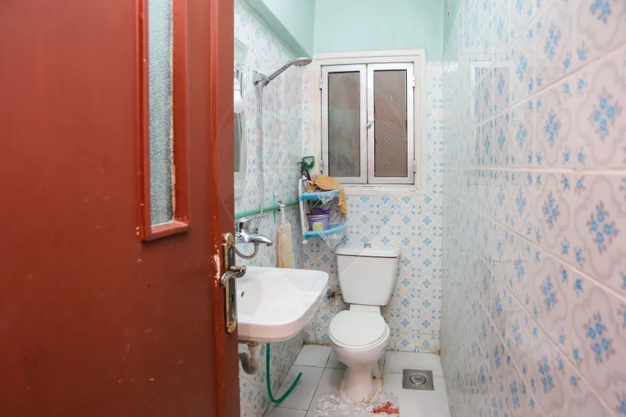 شقة للبيع 170 م مصطفي كامل (علي الترام مباشرة)