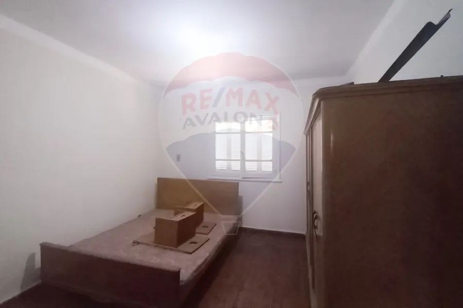 شقة للإيجار 185 م رشدي (ش ابو قير رئيسي)