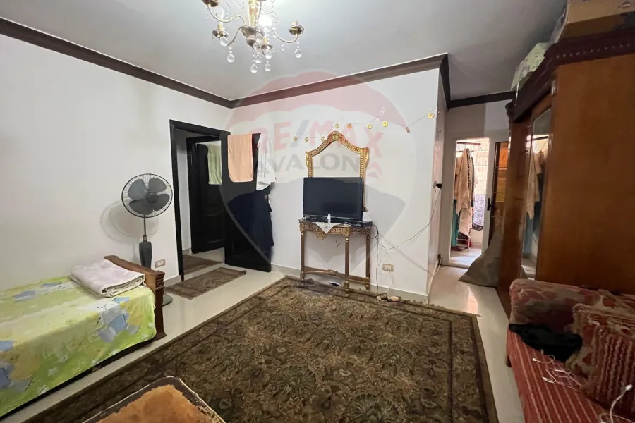 شقة للبيع 180 م سموحة (ش 50 - خطوات من فوزى معاذ)