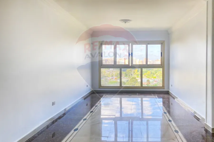 شقة للإيجار 135 م سبورتنج (فيو نادى سبورتنج)