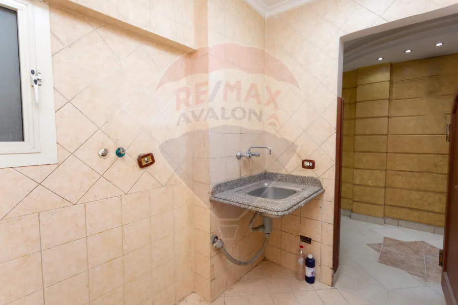 Administrative apartment for sale 111 m Smouha (Fawzy Moaz St.)