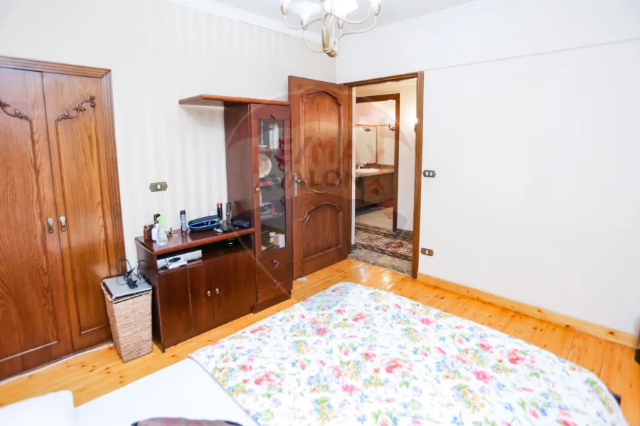 Apartment for sale 190 m Kafr abdou (Sakina bnt elhussien St)