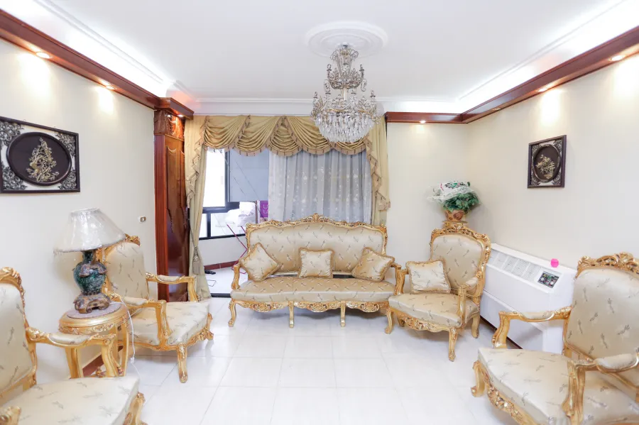 Apartment for sale 163 m Fleming (Directly on taram Station - side apartment)