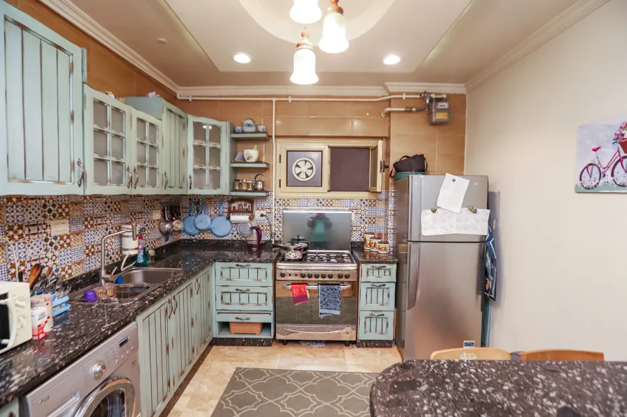 شقة للبيع 210م صافى سموحة (ش زكى رجب)