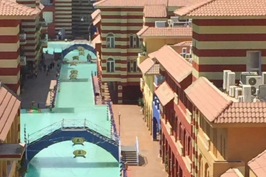 شاليه للبيع (بورتو مارينا) 64 م