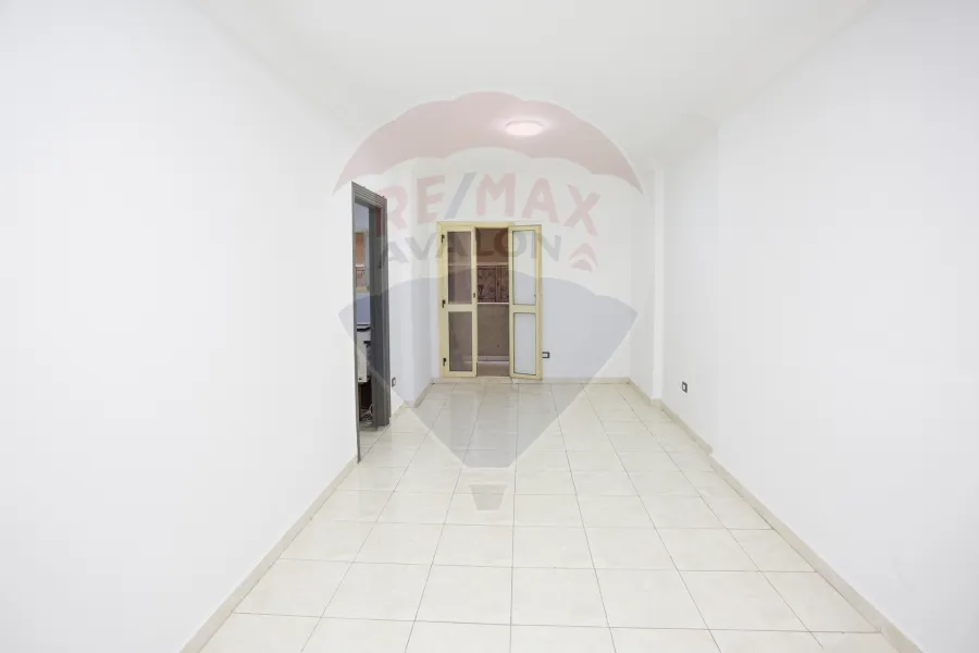 Apartment for rent 100 m Kilopatra (tariq aljaysh)