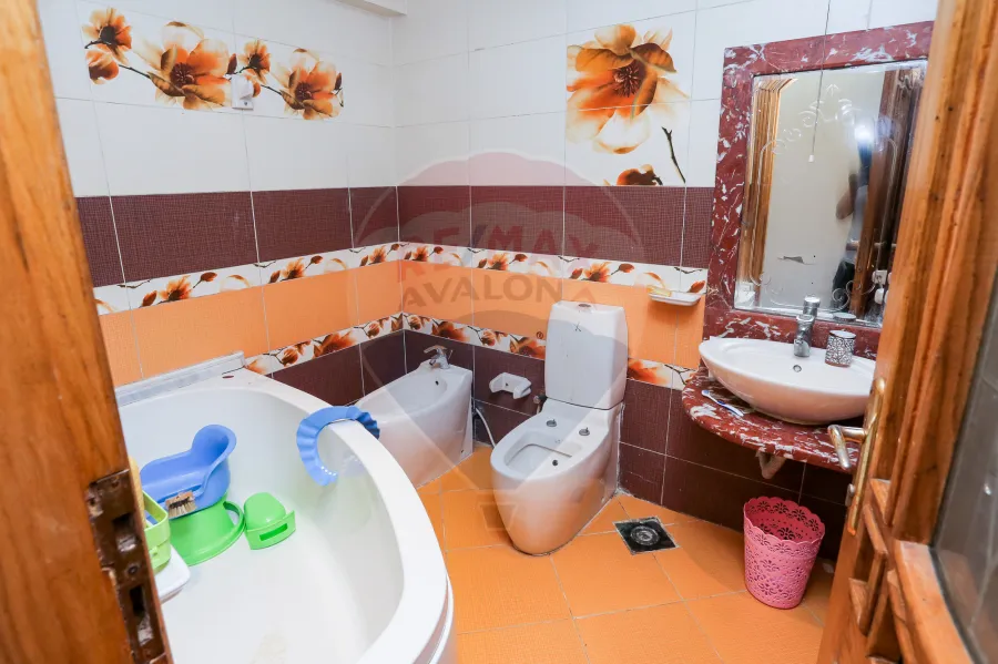 شقة للبيع 280 م سبورتنج ( ش بور سعيد )