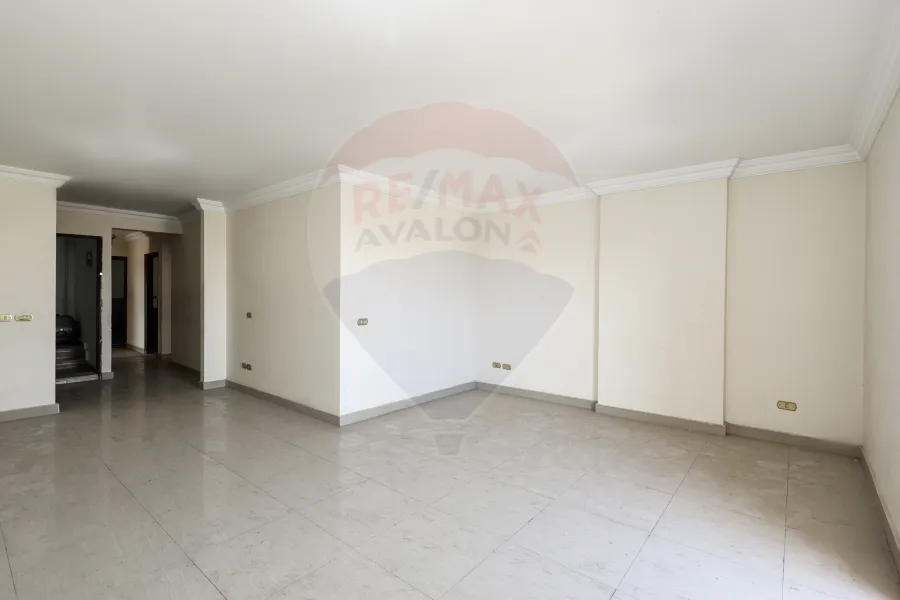 شقة للإيجار 170 م سموحة (دوران فيكتور عمانويل)