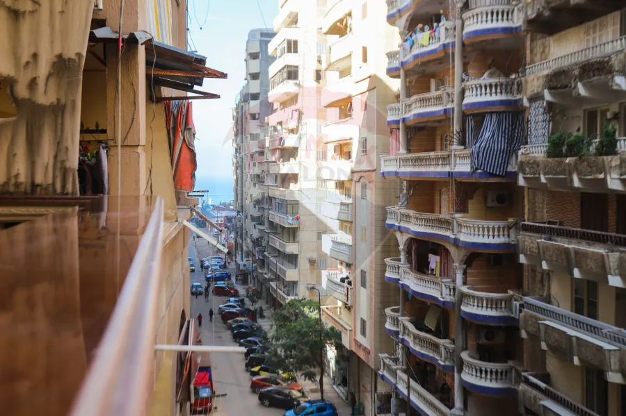 شقة للبيع 130 م العصافرة (ش سليمان الفارسي متفرع من جمال عبد الناصر)