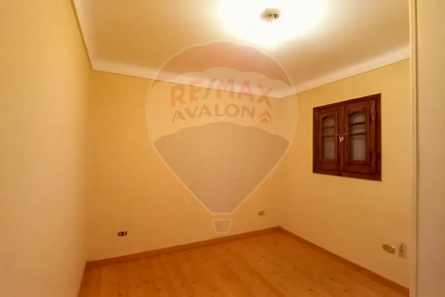 شقة للبيع 140 م كفر عبده (خطوات من ميدان سانت جيني)