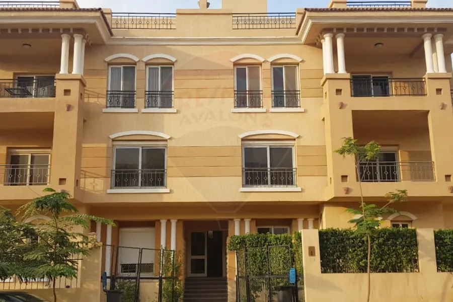 Apartment for sale 190 m buildings + 300 m garden new cairo (Nasa company - infront of madinaty)