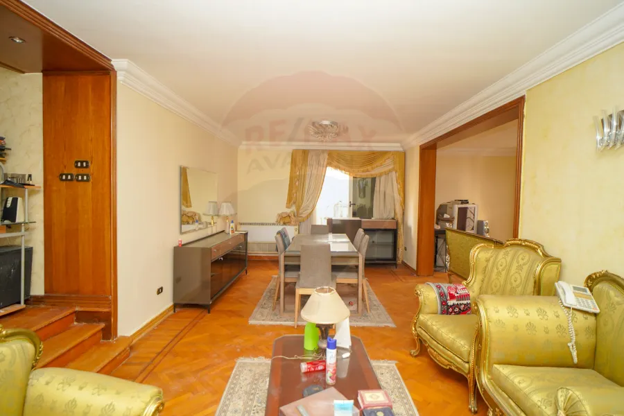 شقة للبيع 213 م ستانلي (ش عبدالعزيز فهمي)