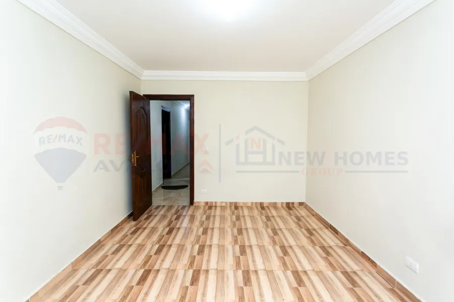 شقة للبيع 189 م سموحة (كومباوند الاتحادية)