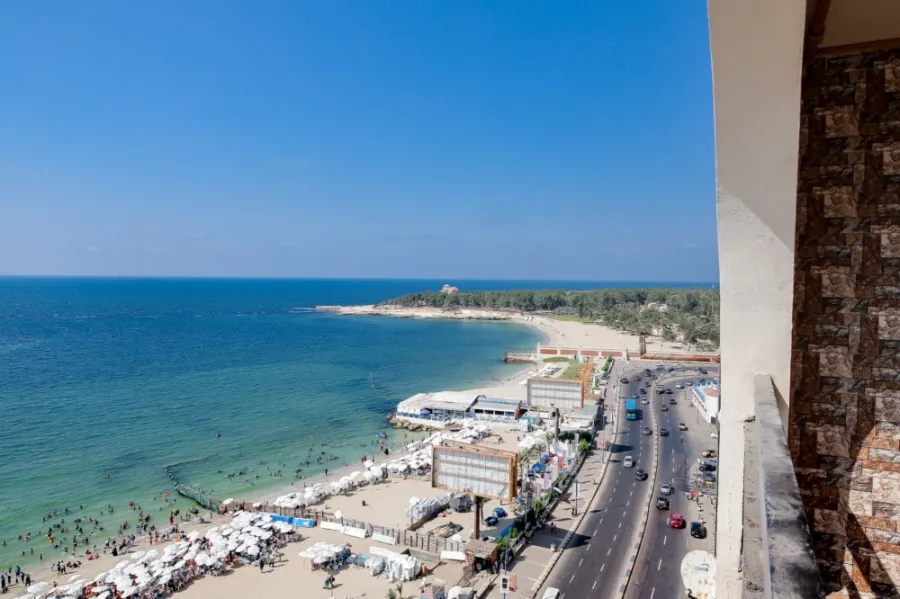 شقة للبيع 200م المندرة - على البحر مباشرة