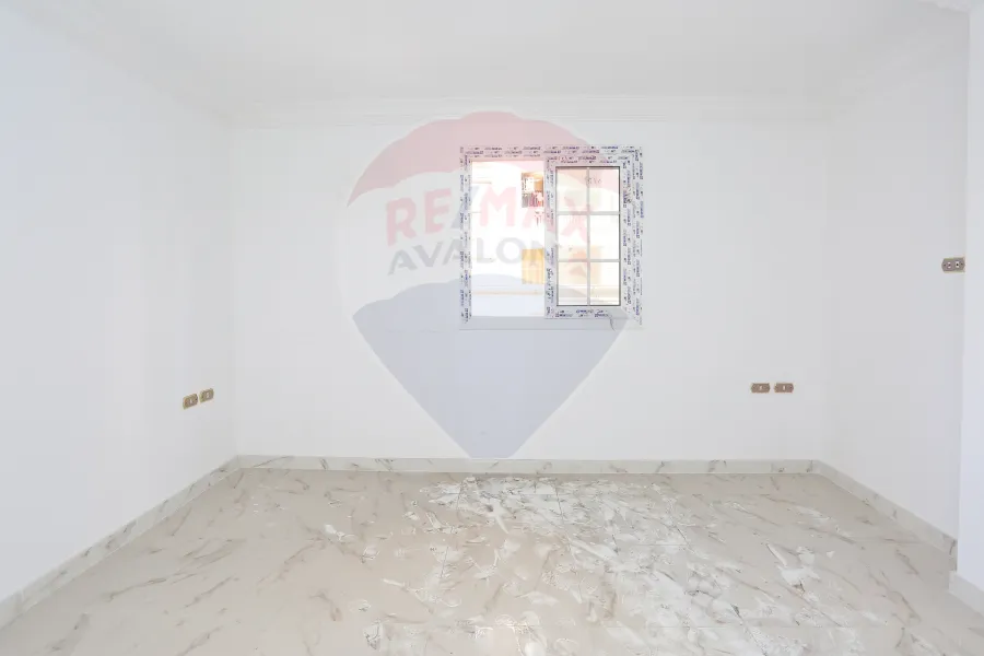 شقة إداري للإيجار 125 م سموحة (ش بهاء الدين الغتوري)