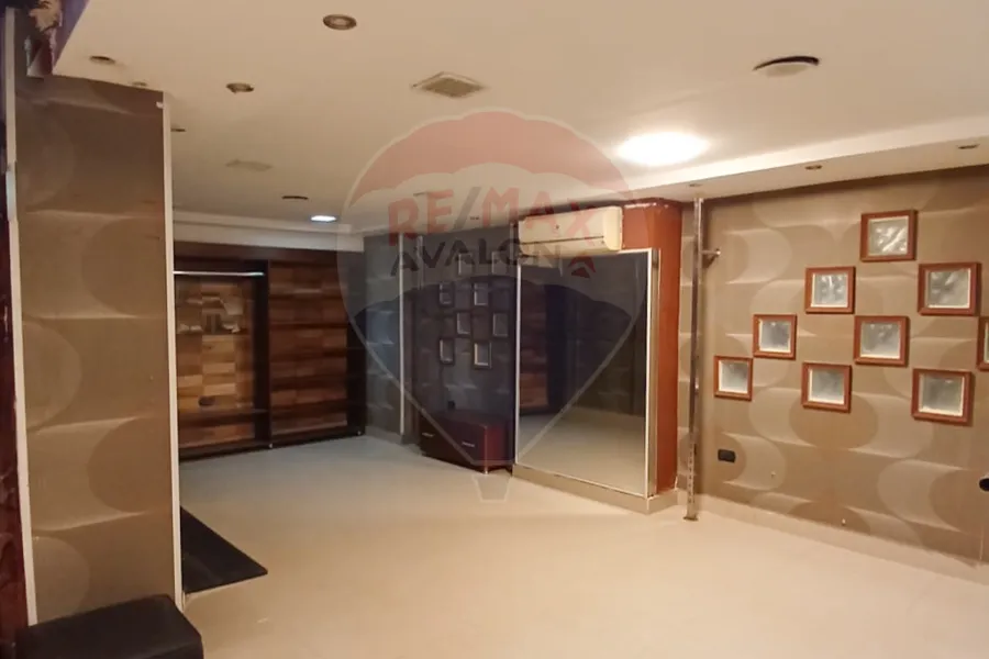 Shop for rent 85 m Smouha (kamal eldin salah st.)