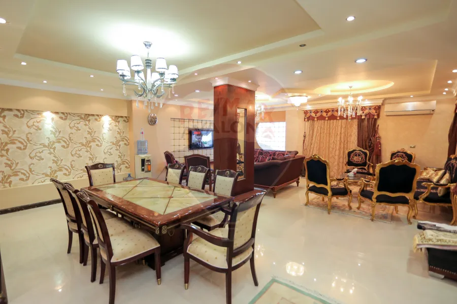 شقه للبيع 235 م الحي اللاتيني ( شارع فؤاد )