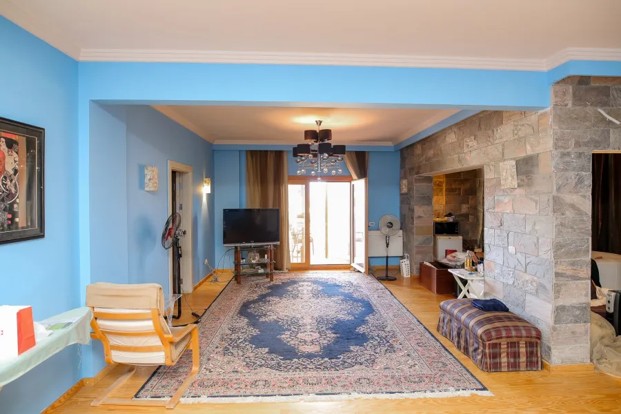 فيلا مستقلة للبيع 1100م  كينج مريوط (أعلي ربوه في البحيرة - خطوات من هيلتون كينج رانش والأستاد)