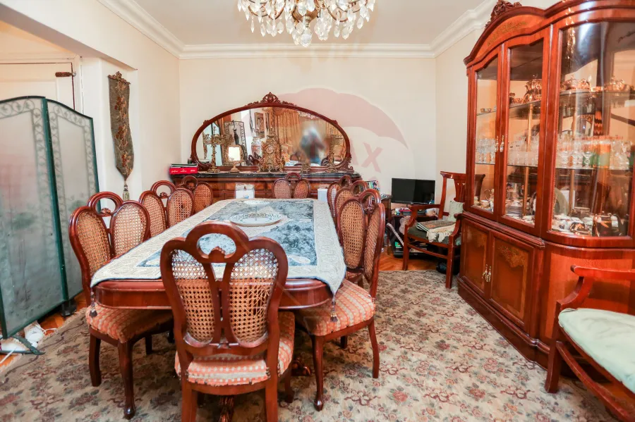 شقة للبيع 125 م كفر عبده (ش خليل الخياط)