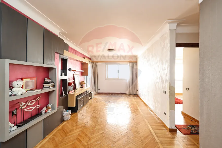 شقة للإيجار المفروش 244 م سابا باشا (أبراج السريا رويال بلازا)