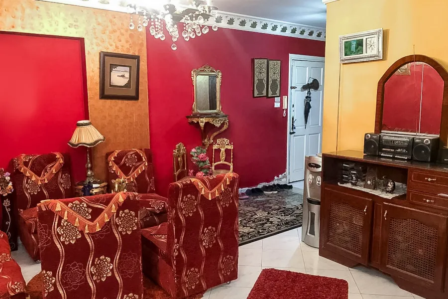 شقة للبيع 270م العصافرة (خطوات من البحر)