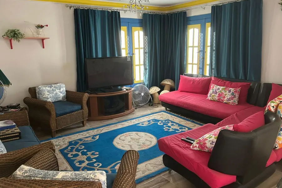 فيلا ستاند الون للبيع (مارسيليا لاند) 300 م مباني