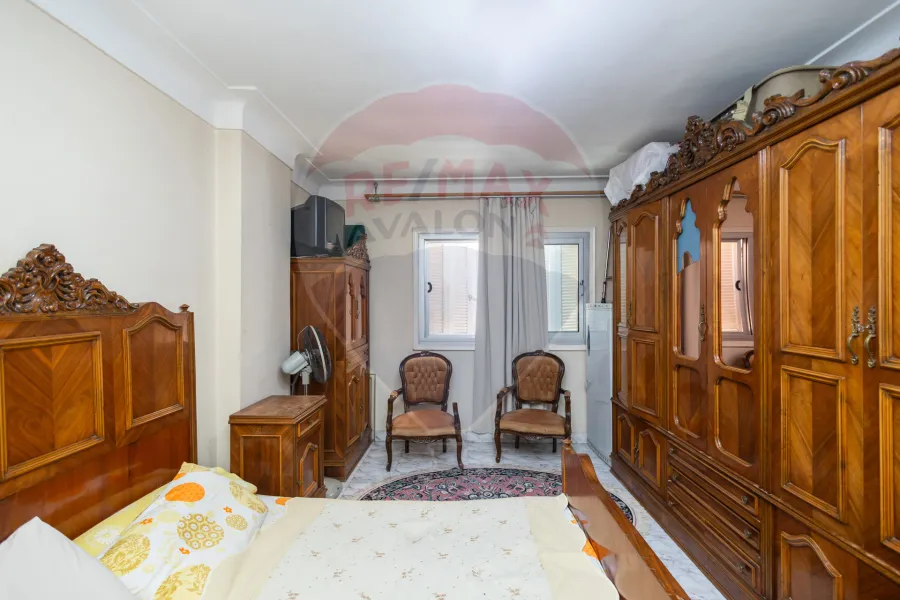 شقة للبيع 136 م المندرة (شارع سليمان الفارسي)