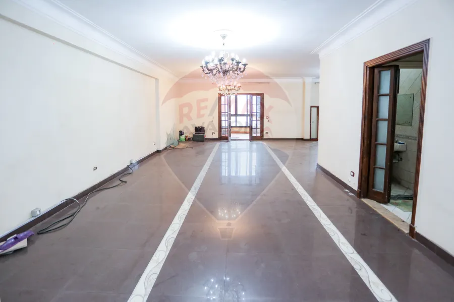 شقة للبيع 265 م سموحة (ش بهاء الدين الغتورى)