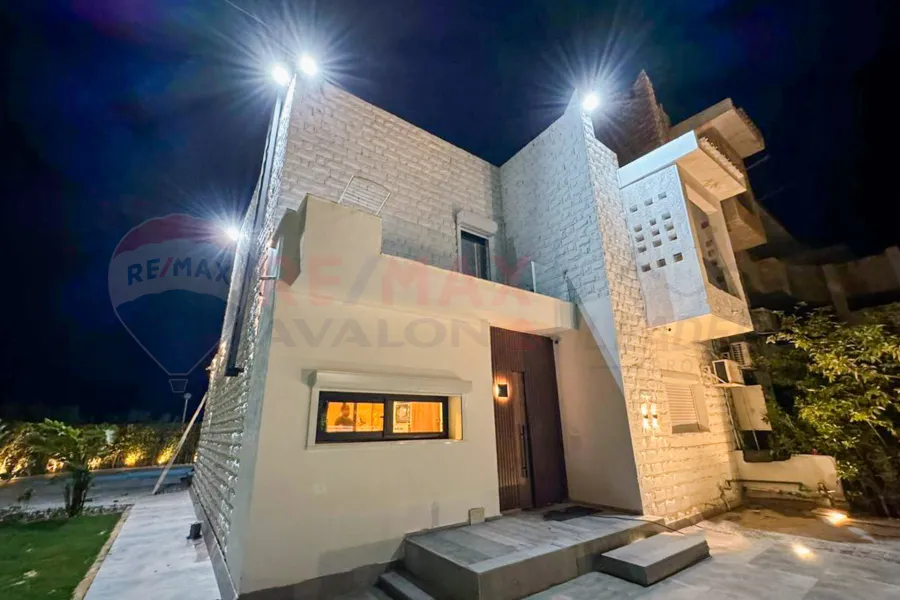 ستاند الون للبيع (مارينا 1) 650 م