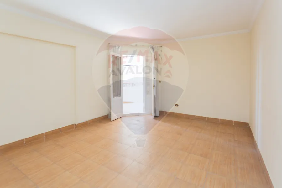 شقه للبيع 149 م سموحة (ابراج السرايا امام جرين بلازا)