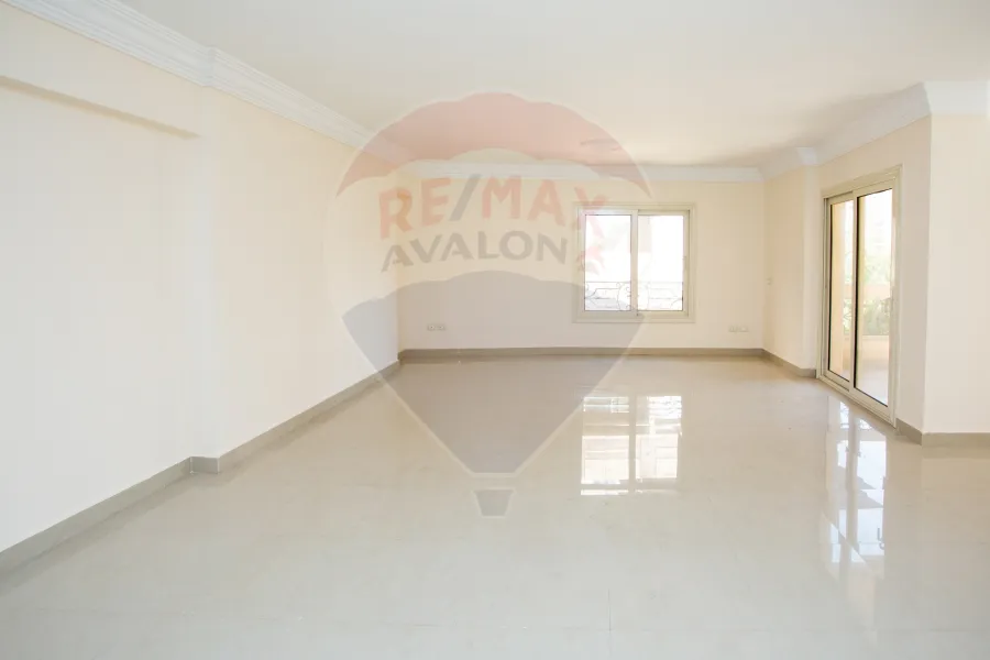 شقة مرخصة للبيع 220م سابا باشا (أمام قصر المرغني)