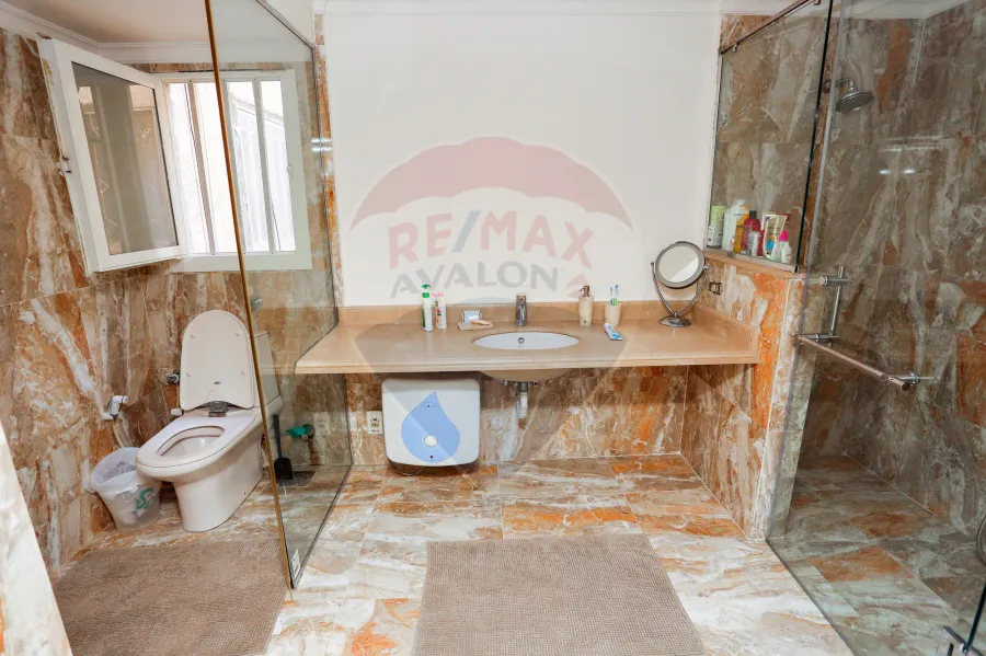 شقة للبيع  350 م كفر عبده (ميدان سانت چيني) -