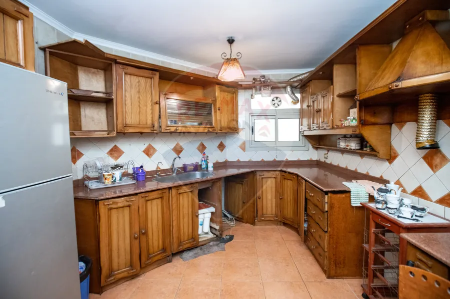 شقة للبيع 265 م رشدي (ش رشدي باشا)