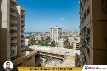 شقة للبيع 190م المعمورة (خطوات من البحر)