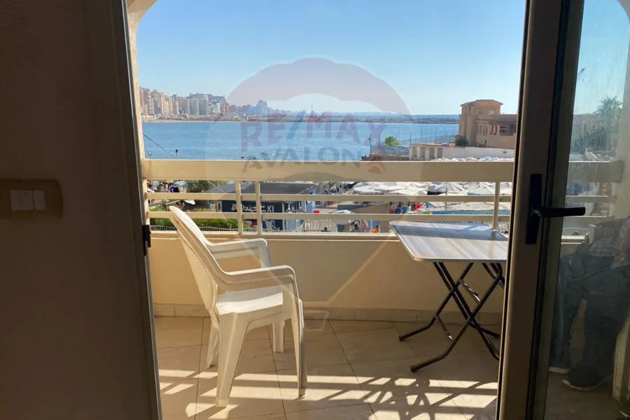 شقة للبيع 150 م ميامي (على البحر مباشرة)