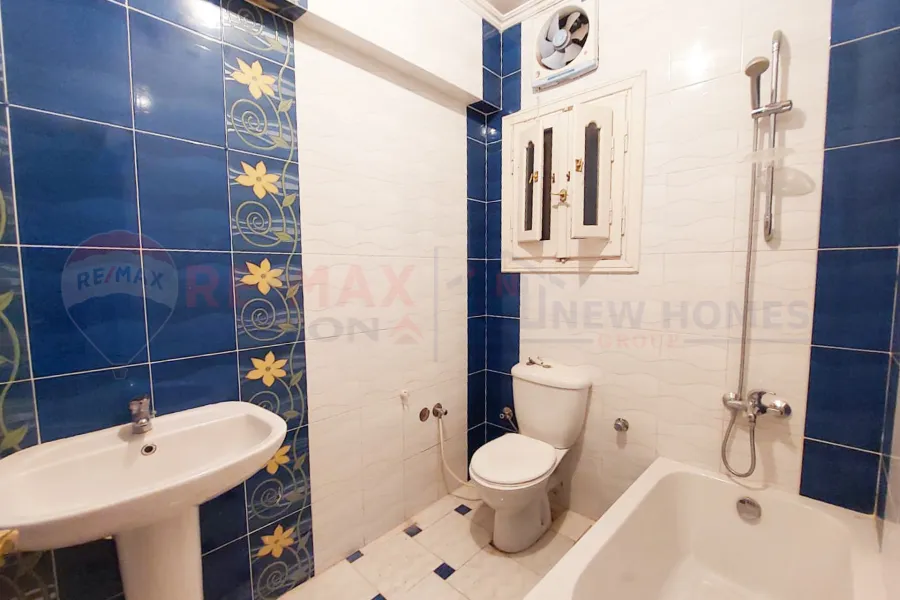 Apartment for sale 120 m Zizinia (Ibrahim Al-Attar St - steps from Abu Qir St)