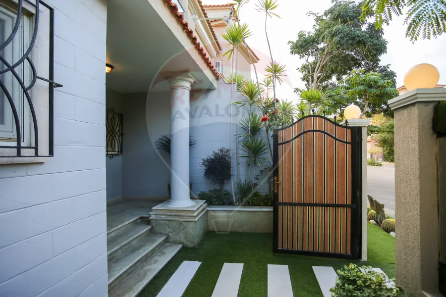 فيلا توين هاوس للبيع 415 م كينج مريوط (اليكس ويست - انطونيادس)