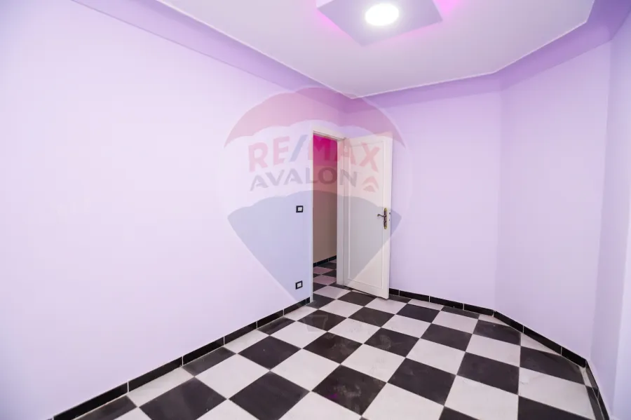 شقة للبيع 150م  صافي سيدي بشر ( علي البحر مباشرة)