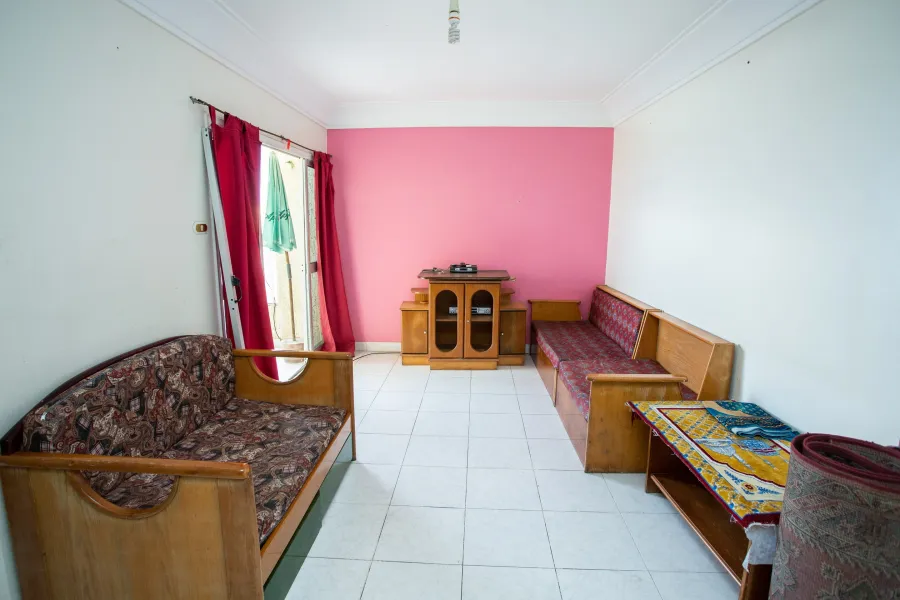 شقة للبيع 135م العصافرة (على البحر مباشرة)