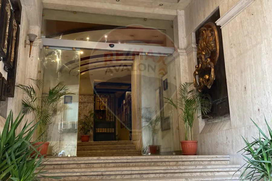 شقة للايجار 172 م مصطفى كامل (أمام كيروسيز مول)