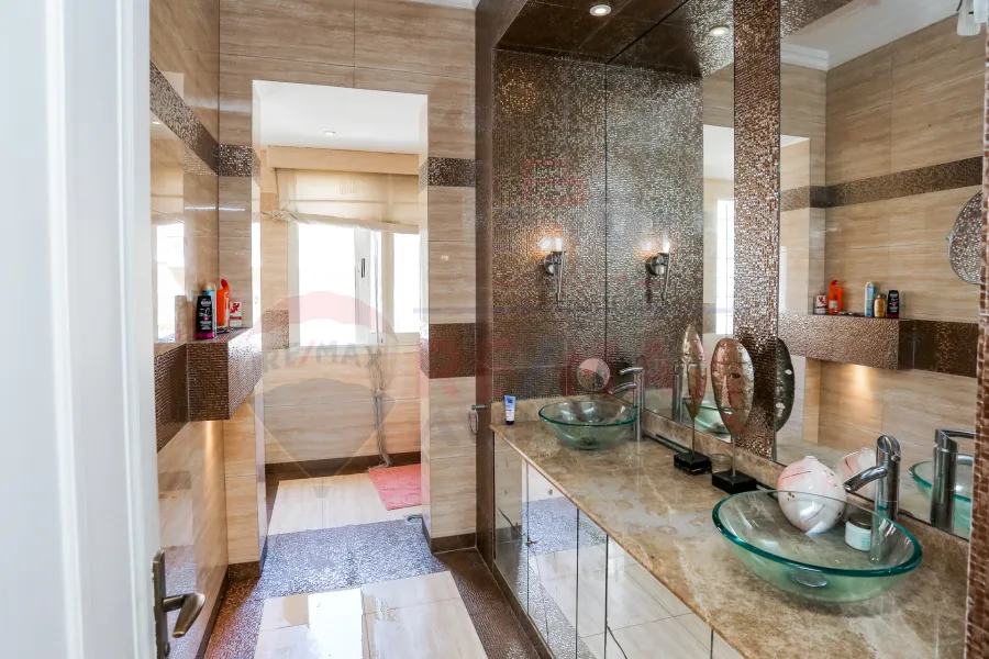 Apartment for Sale 320 m Stanly (Next to Evangelical Church)