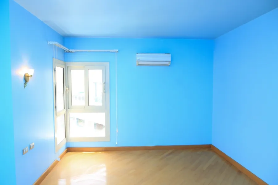 Apartment for sale 480m Laurent - Korneish Road