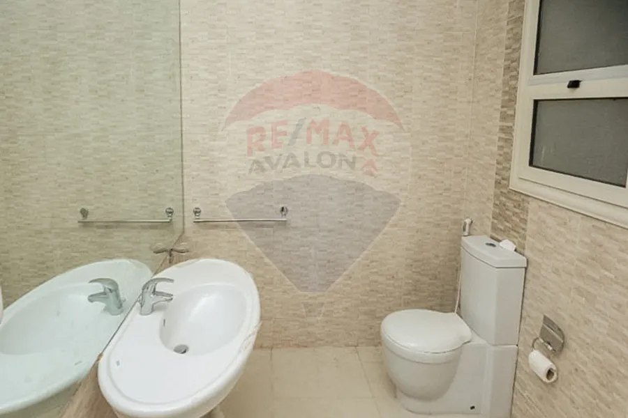 Twin house villa for sale 264 m King Mariout (Alex West)