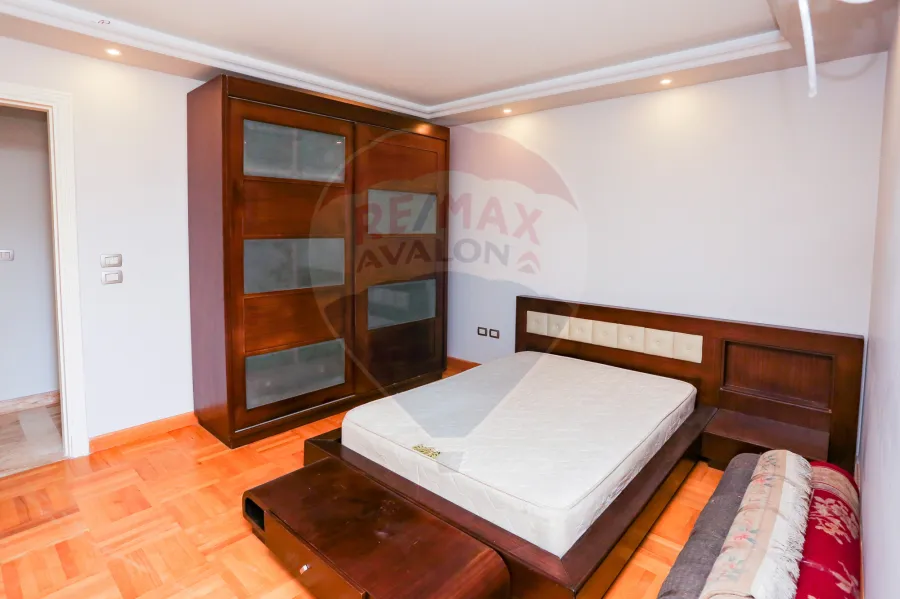 شقة للبيع 195 م سبورتنج (ش أبو قير)