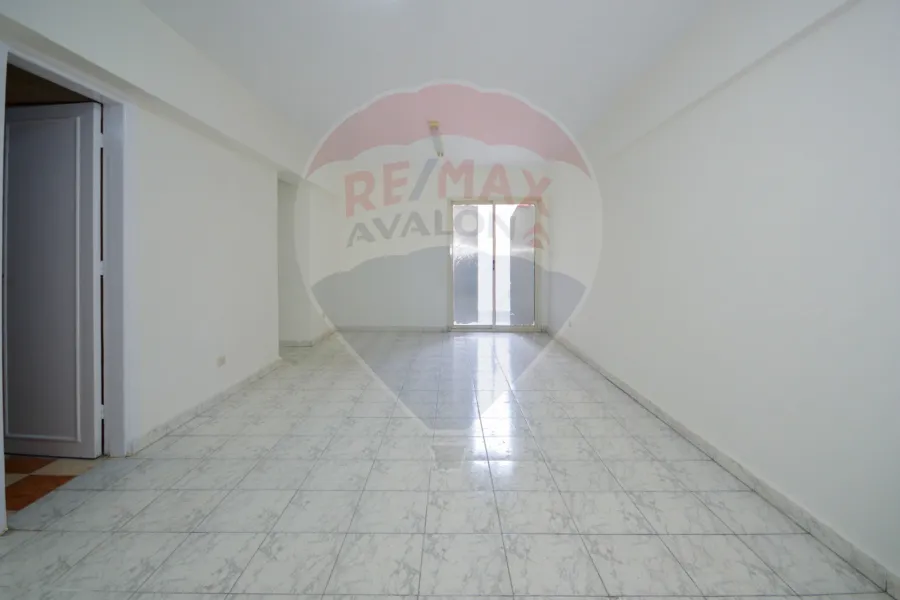 شقة للإيجار 116 م السيوف (ش مصطفي كامل)