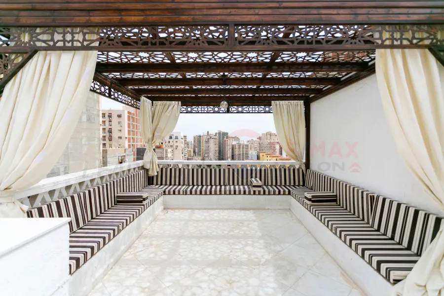 شقة 3 ادوار Triple للبيع 367 م لوران (خلف البنك الاهلي)