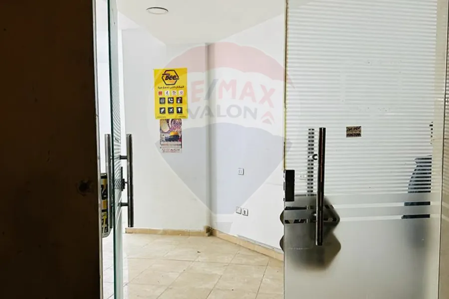 مقر تجاري واداري للبيع 75 م بولكلي (لافيزون)