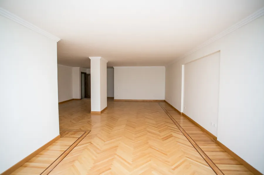 شقة للبيع 223م لوران - على الترام مباشرة