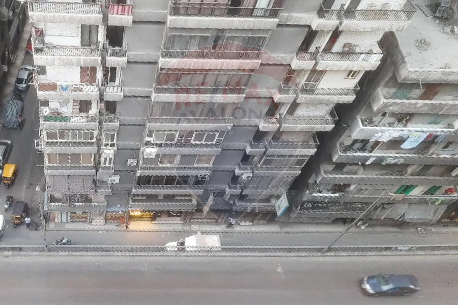 شقة للبيع 135 م ميامي (ش جمال عبد الناصر)