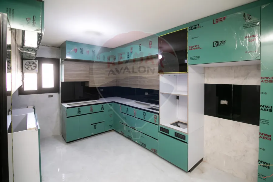 شقة للبيع 200 م سبورتينج (ش بور سعيد)